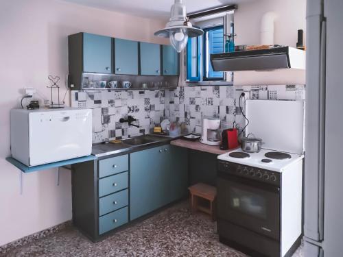 John's house in Poros