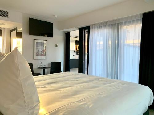 1 queen bed