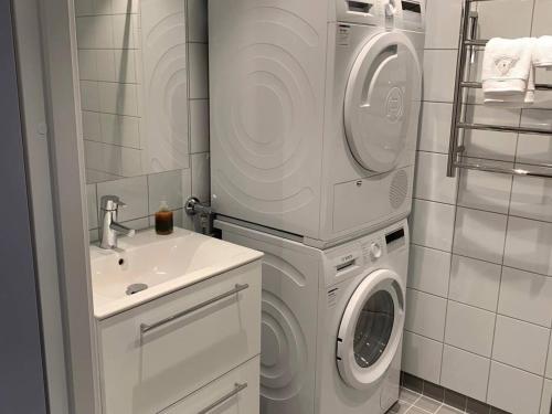 화장실, Cozy Haven Minutes From Central in 엘브셰