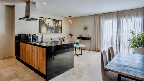 Kitchen, AS PREMIUM BY SOHO HOTELS in Maarif