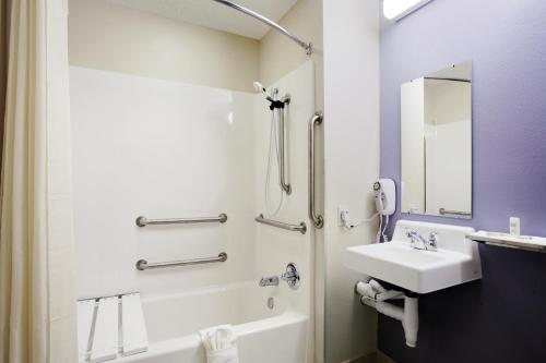 Rincon Inn and Suites – Rincon, GA