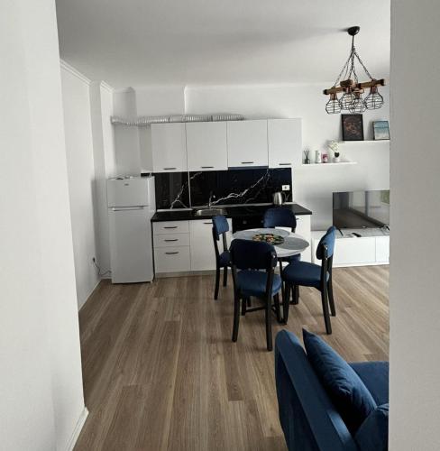 Kamla Apartment, Golem (fotografie 5)