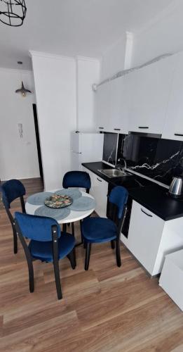 Kamla Apartment, Golem (fotografie 8)