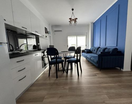 Kamla Apartment, Golem