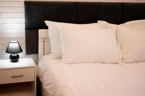 Moise House - Kosher ApartHotel Room Type - Standard Studio
