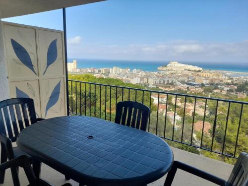 Two-Bedroom Apartment with Sea View image 2