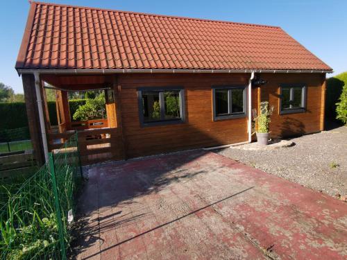 Chalet cosy in Longpre-Les-Corps-Saints