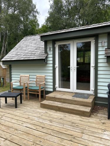 1Lochness glam lodges in North Kessock