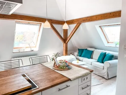 Stilvolle Dachgeschosswohnung in Düsternbrook in Kiel, Deutschland