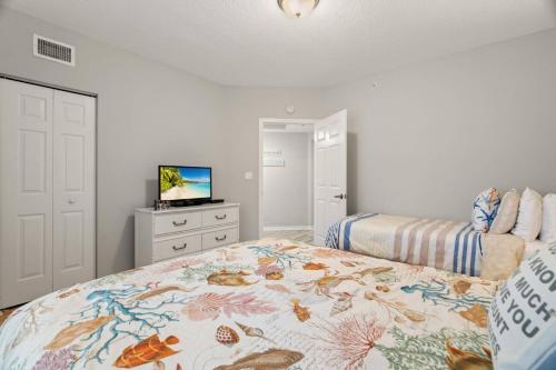 244 The Tides - image 9