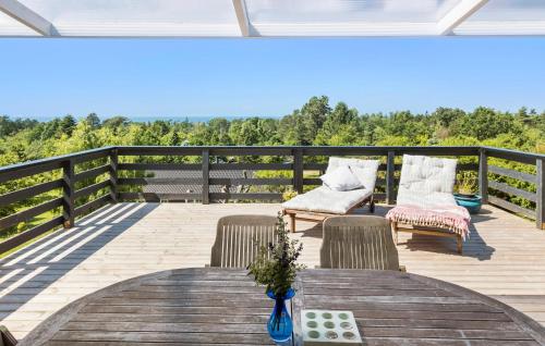 Erkély/terasz, 3 Bedroom Cozy Home In Fårevejle (3 Bedroom Cozy Home In Farevejle) in Farevejle Kirkeby