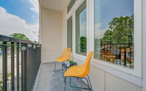 3bd-Rooftop Movie Theater-BBQ-Retro Music Theme-Downtown 8mins in Houston, USA