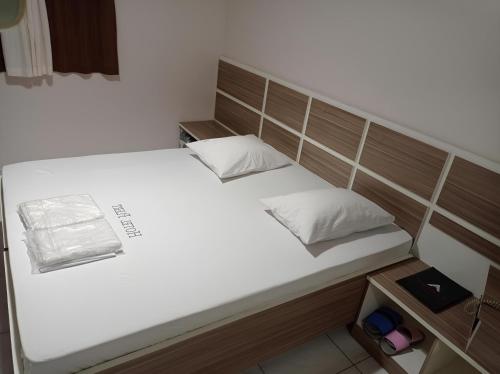 Standard Single Room image 2