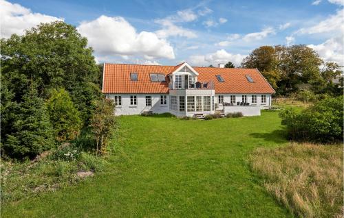  Lovely Home In Aabybro With Kitchen in Åbybro