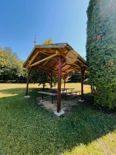 Hubertus Vadaszhaz in Ujudvar