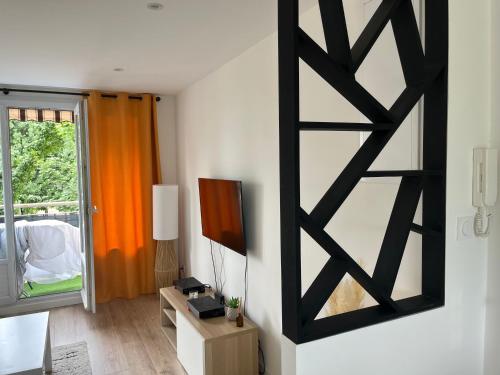 ห้องส่วนกลางสำหรับนั่งเล่น/ดูทีวี, Superbe 3 chambres proche lyon et eurexpo parking in โบรน