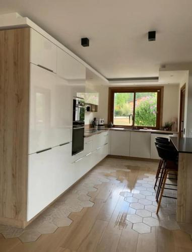 Villa piscine vue Lac 4 chambres in Anthy-sur-Leman