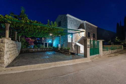 Viesnīcas āriene, Villa Petmat - Elegant Country Villa with Private Pool & 6 Bedrooms in Gromaca