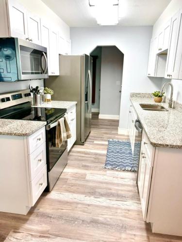 Cocoa Beach Bungalow, Dream House & Vacation Paradise! in Merritt Island, USA