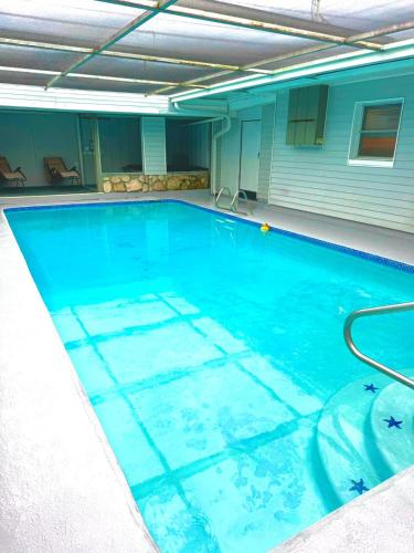 Cocoa Beach Bungalow, Dream House & Vacation Paradise! in Merritt Island, USA
