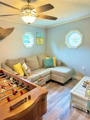 Cocoa Beach Bungalow, Dream House & Vacation Paradise! in Merritt Island, USA