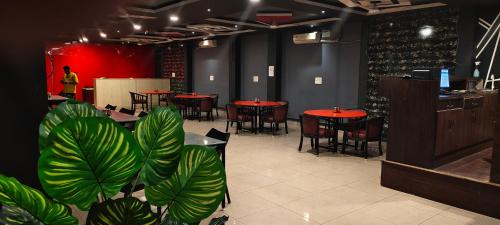 ห้องอาหาร, โรงแรมแชปลิน พอนดิเชอรี (Chaplin Hotel Pondicherry) in ปอนดิเชอร์รี่