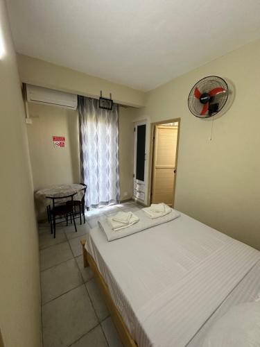Eleganz Residence Room Type - Double Room with Balcony