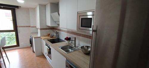 virtuve, Precioso duplex en Moncalvillo Green Golf in Sojuela