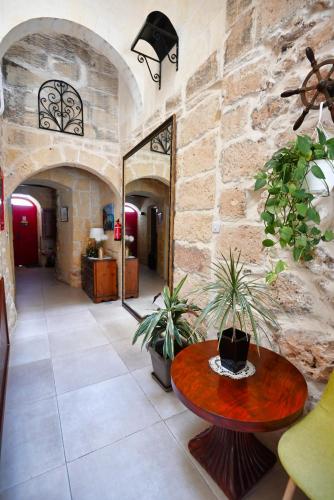 The Cloisters Bed And Breakfast 4