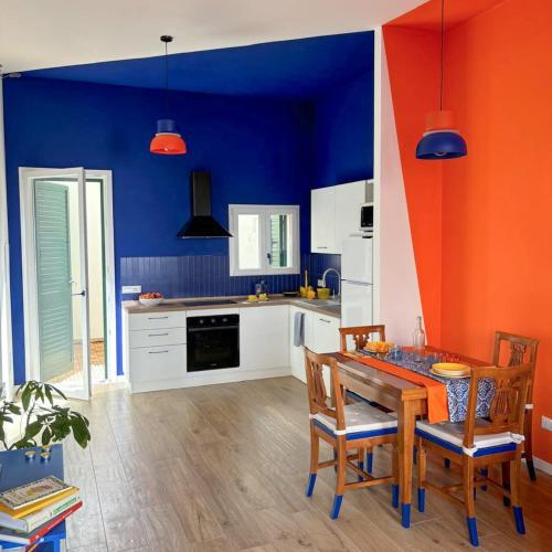 2 bedrooms, 4 beds
