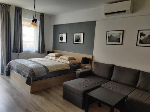 Corvin Black Bird Apartments - image 13
