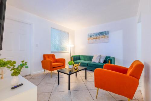 Urban Eleganceking Bed Free Parking in Miami, USA