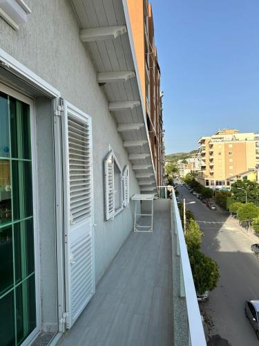Deluxe Double Room with Balcony image 1