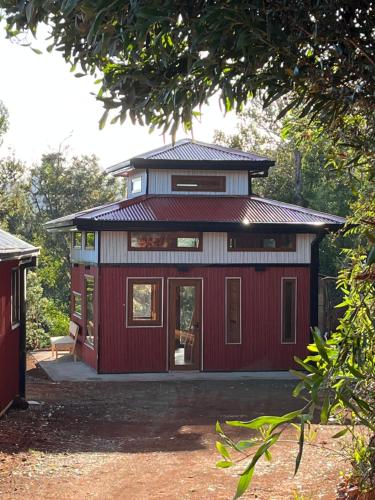 Cabañas japonesas en el bosque KURO y AKA