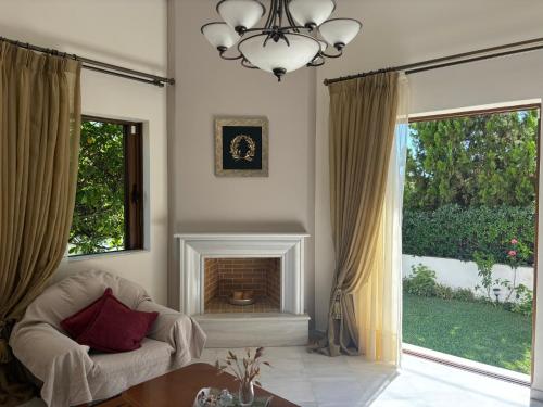 Maria's Apartment Next to Alimos Metro Station, Ateny