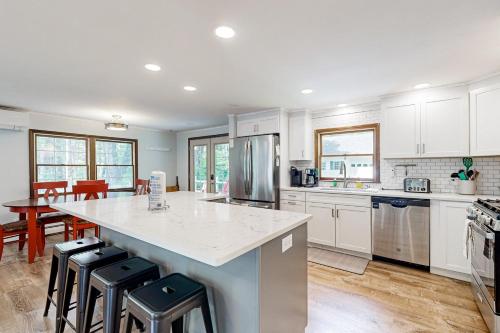 Falling Pines Falling Pines