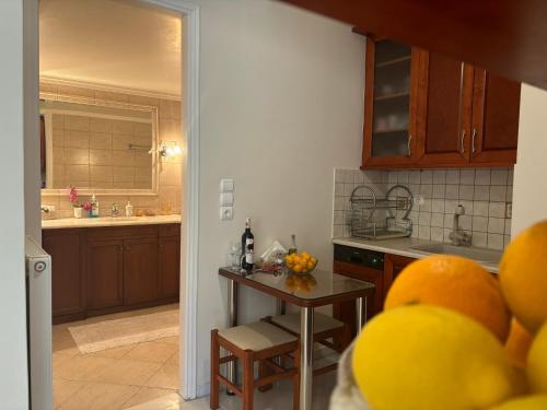 Maria's Apartment Next to Alimos Metro Station in Ilioupoli