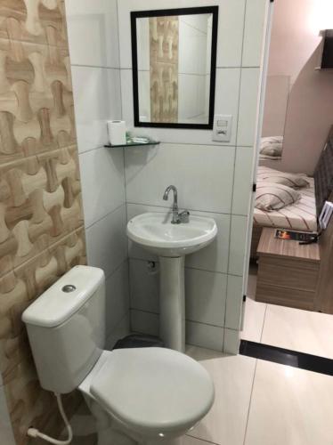 Standard Single Room image 7