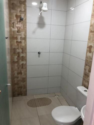 Standard Single Room image 9