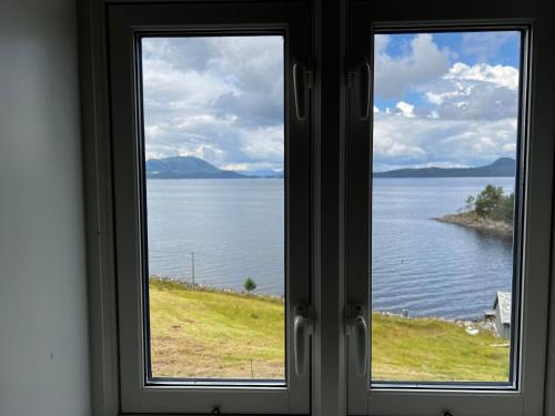 Apkārtne, Fjord house with a private bay, boats and sauna! in Skanevik