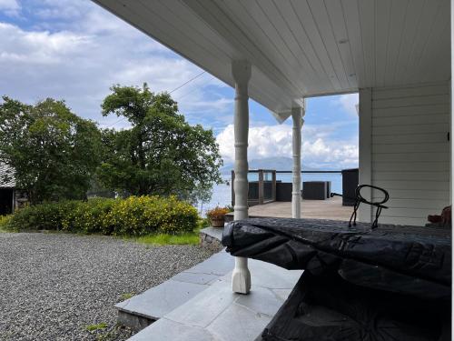 Iekārtas, Fjord house with a private bay, boats and sauna! in Skanevik