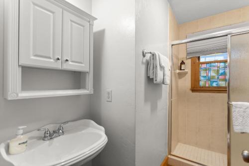 Cozy Townhome Near UF Campus in Gainesville, USA
