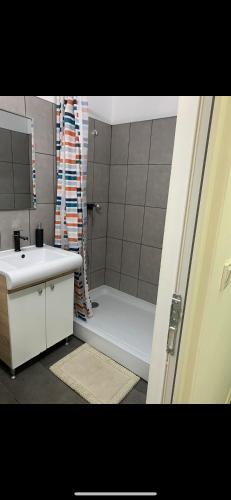 Cazare Bârlad 3 (Cazare Barlad 3) in บาร์ลัด