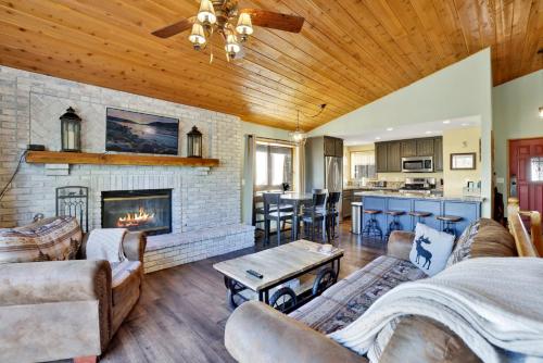 Lazy llama lodge #2150 in Big Bear City, USA