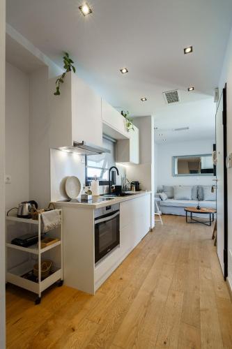 Koukouvagia penthouse in Athens, Ateny