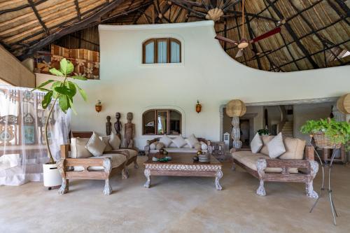 Villa SeaRender - A luxury Swahili-style coastal home - image 2
