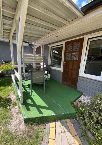 2 bedrooms, 4 beds