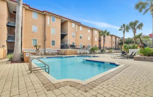 3 Bed Condo Block to Beach 2 Pools Hot Tub 3 Bed Condo Block to Beach 2 Pools Hot Tub