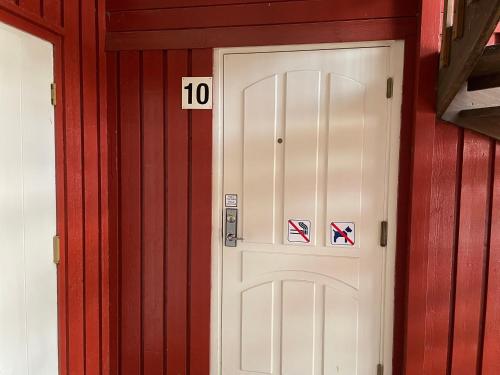 Entrance, Lassiebyn 10 Entire Apartment with Parking & Kitchen in Syssleback