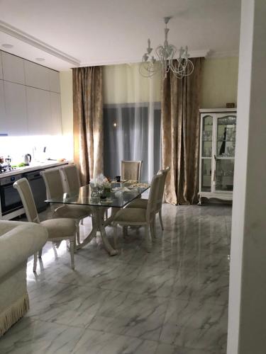 Muhtadir in Muxtedir